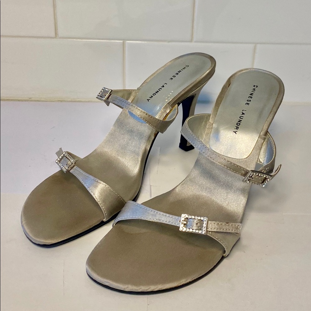 Chinese Laundry Silver size 7 heels